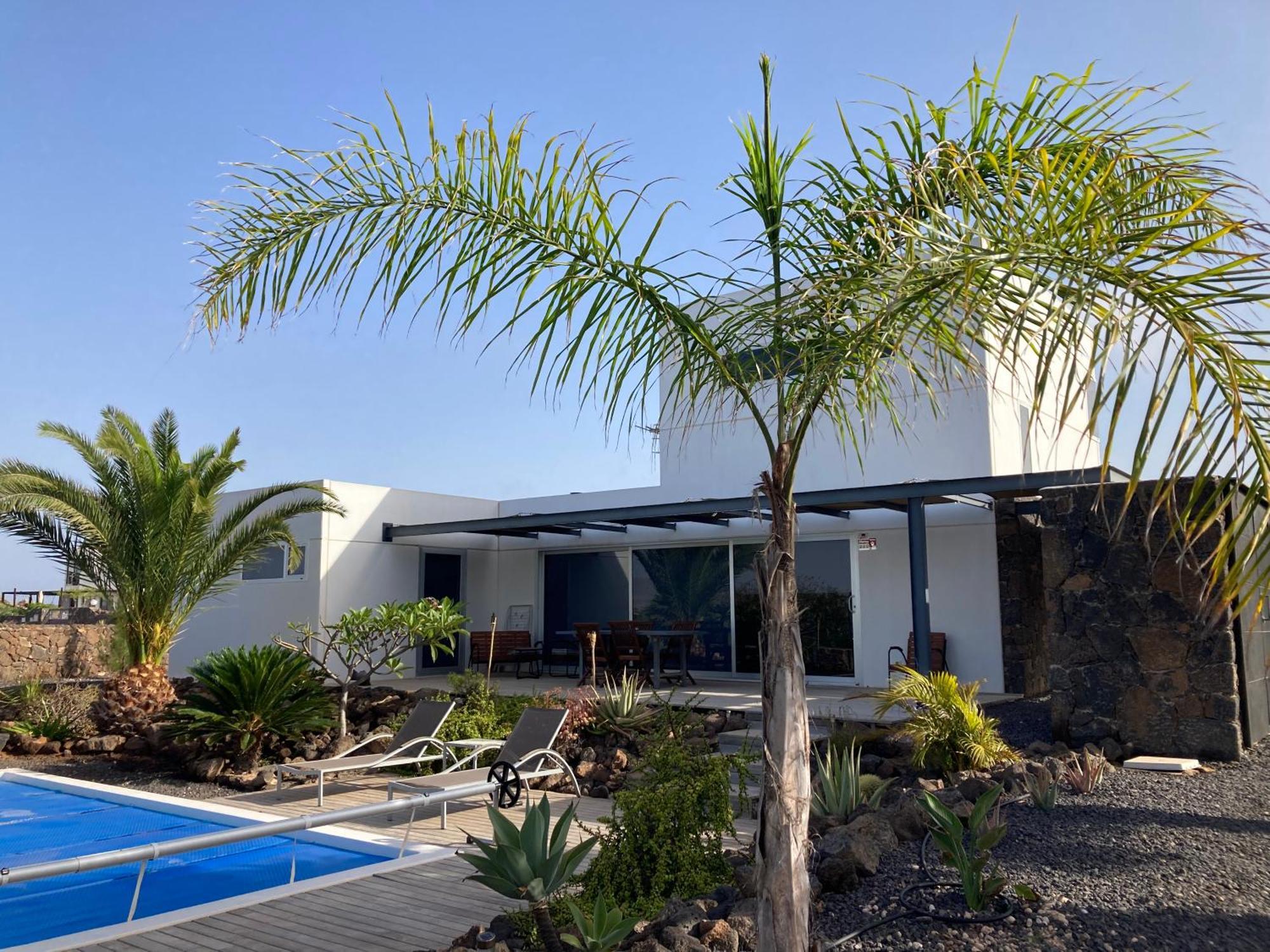 Majanicho Rock - Villa With Heated Pool Lajares Esterno foto
