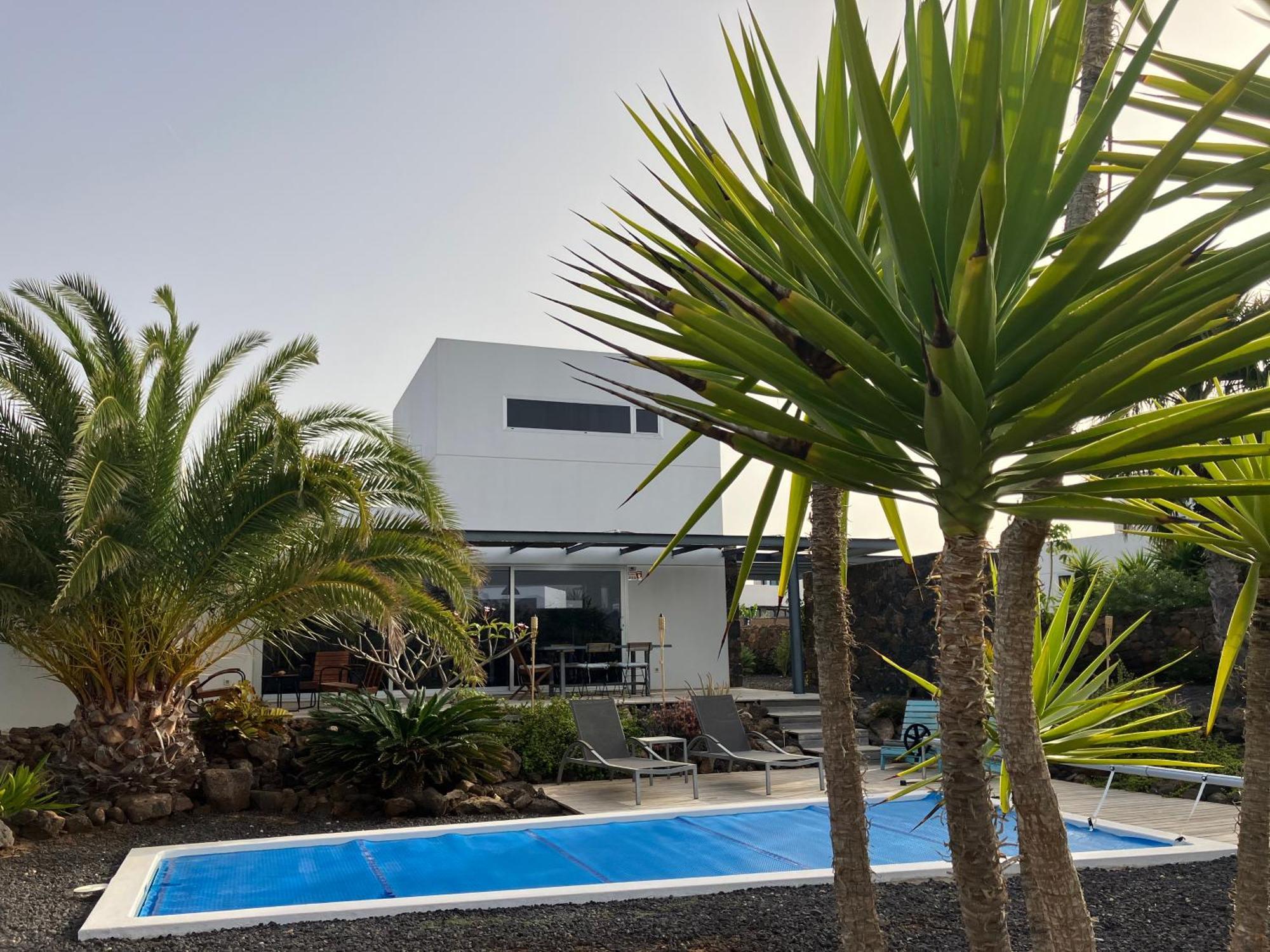 Majanicho Rock - Villa With Heated Pool Lajares Esterno foto